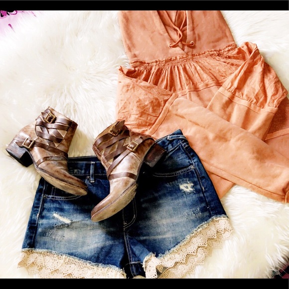 FREE PEOPLE Jean Short and Cropped Hoodie Outfit